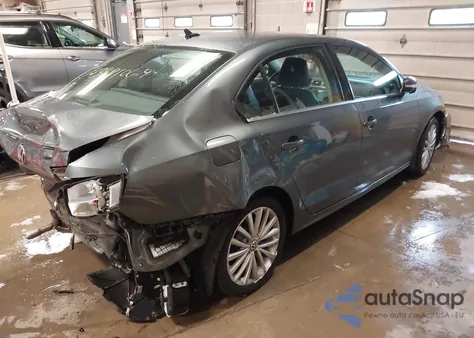 2016 Volkswagen Jetta 1.8T Sel из США, поврежденный, VIN 3VWL07AJ5GM367588